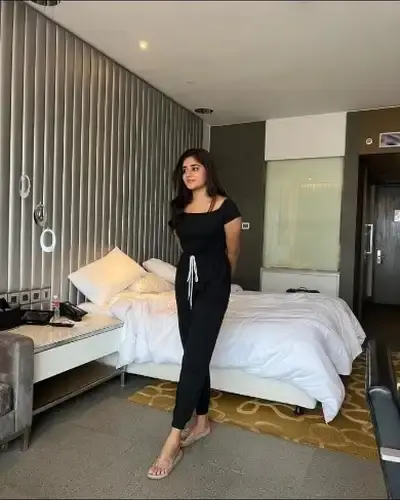 Call Girls Service in Amirgadh